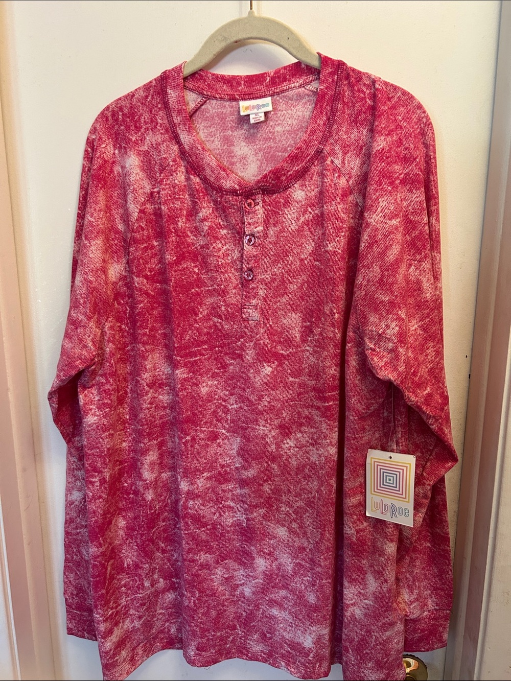 LuLaRoe Long Sleeve Henley - Red Marble Wash